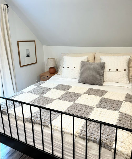 CHECKERED GREY AND WHITE BLANKET