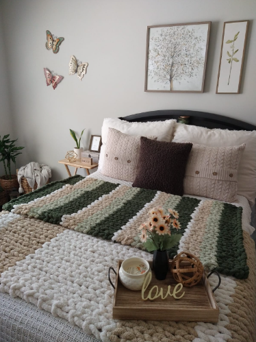 BROWN THROW PILLOW