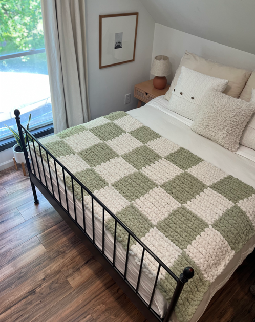 CHECKERED GREEN AND WHITE BLANKET